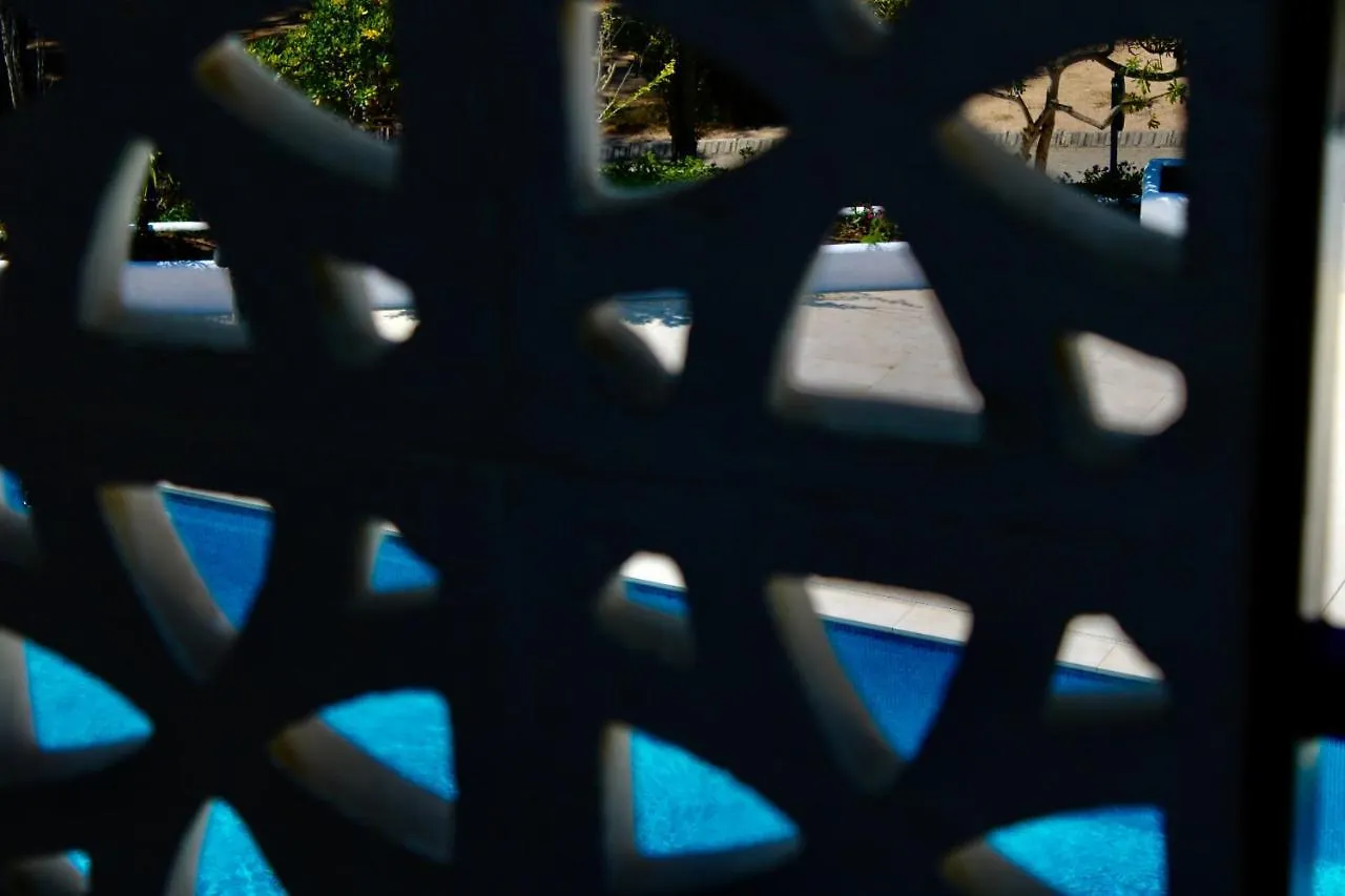 Apartamentos Cala Llevado 滨海托萨