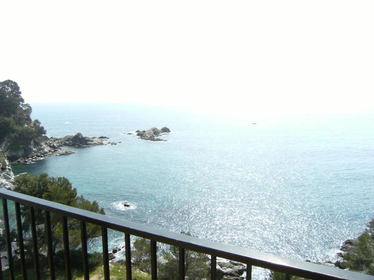 Apartamentos Cala Llevado 滨海托萨