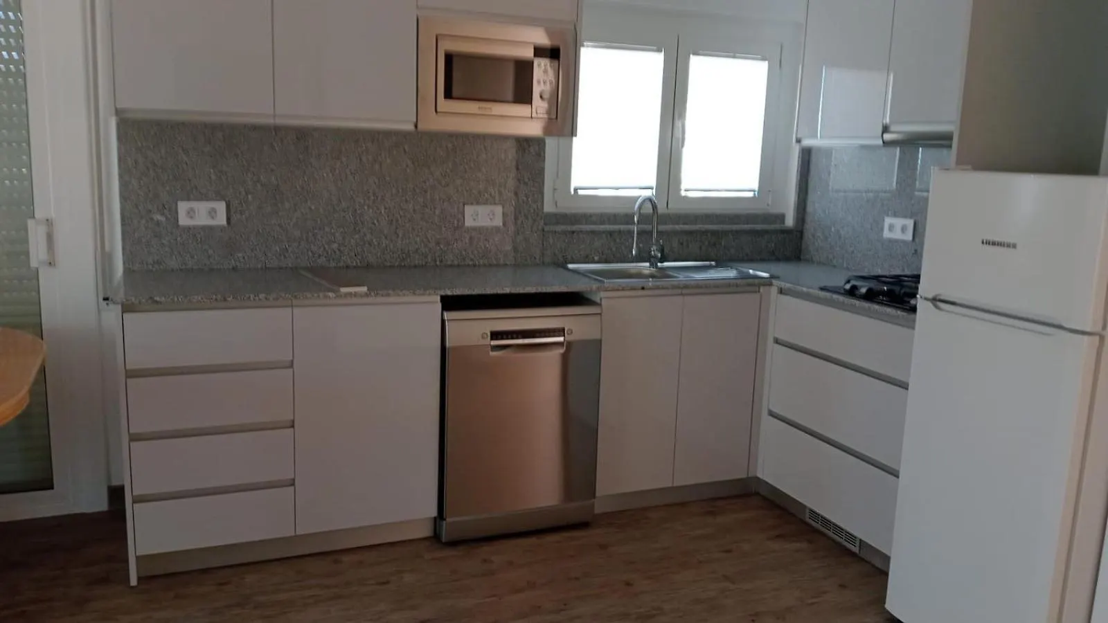 Apartamentos Cala Llevado 滨海托萨 公寓